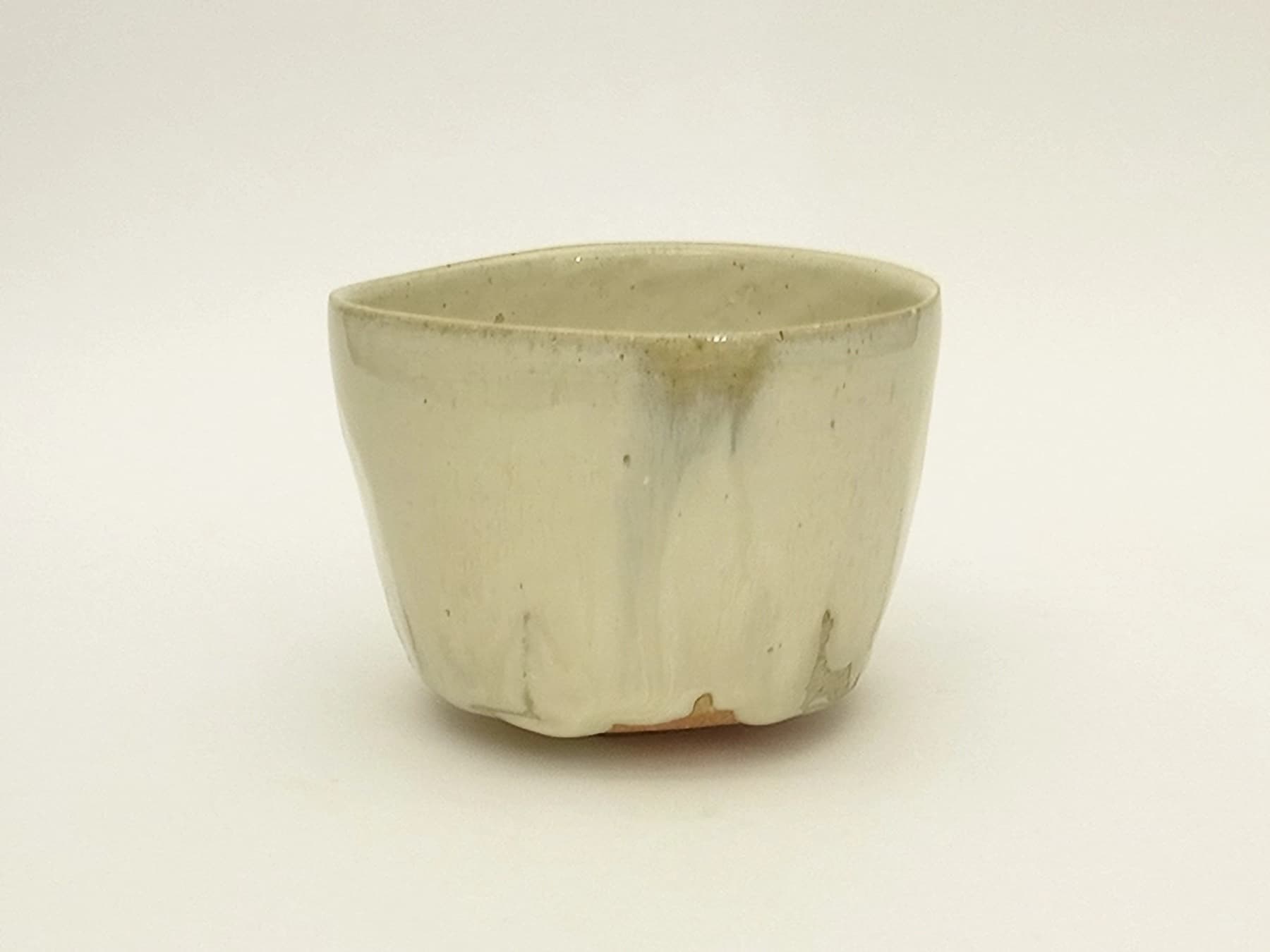 釋永 由紀夫《白土盃》越中瀬戸焼 W12.4 × D11.4 × H8.8 cm