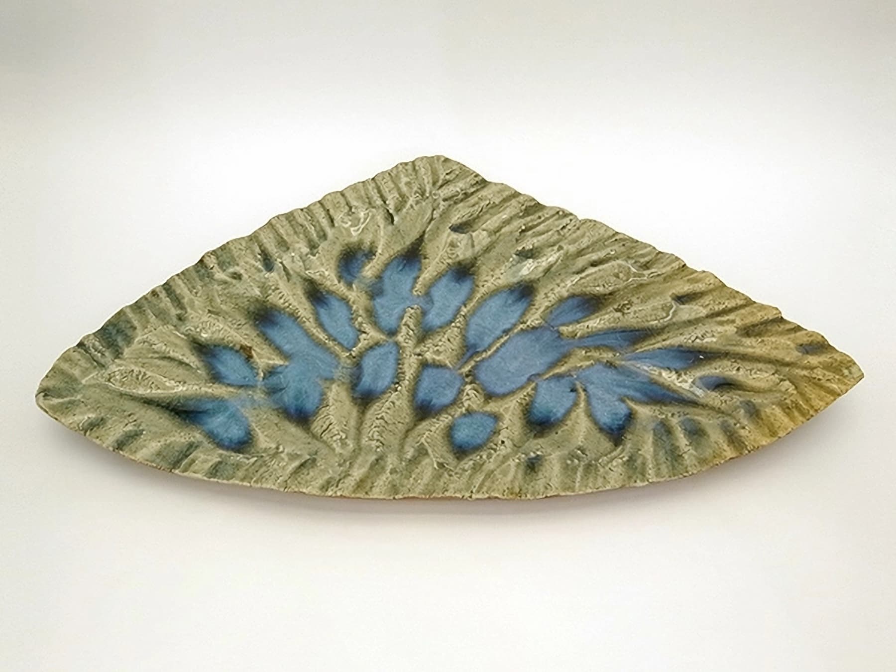 釋永 由紀夫《餓鬼ノ田皿》越中瀬戸焼 W55.0 × D31.5 × H4.8 cm